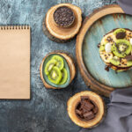 دسر کیوی و شکلات