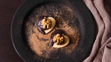 دسر بیسکویت با روکش شکلاتی