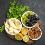 نان و پنیر و انگور