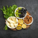 نان و پنیر و انگور