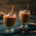 دسر زمستانی شکلاتی با آجیل