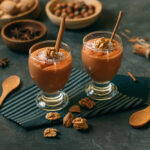 دسر زمستانی شکلاتی با آجیل